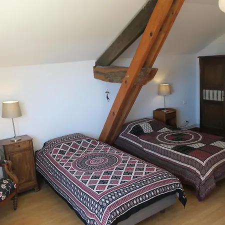 Au Manot Guest house *