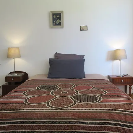 Au Manot Guest house *