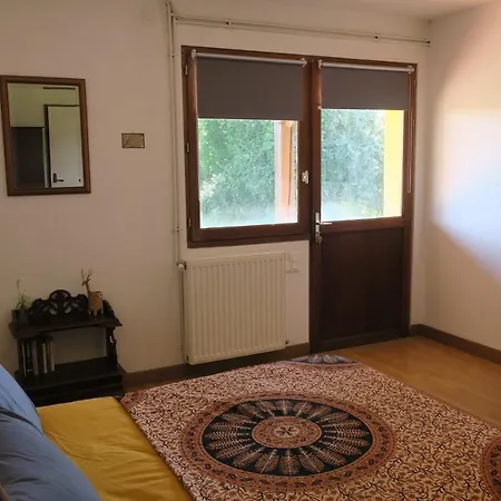 Au Manot Guest house *